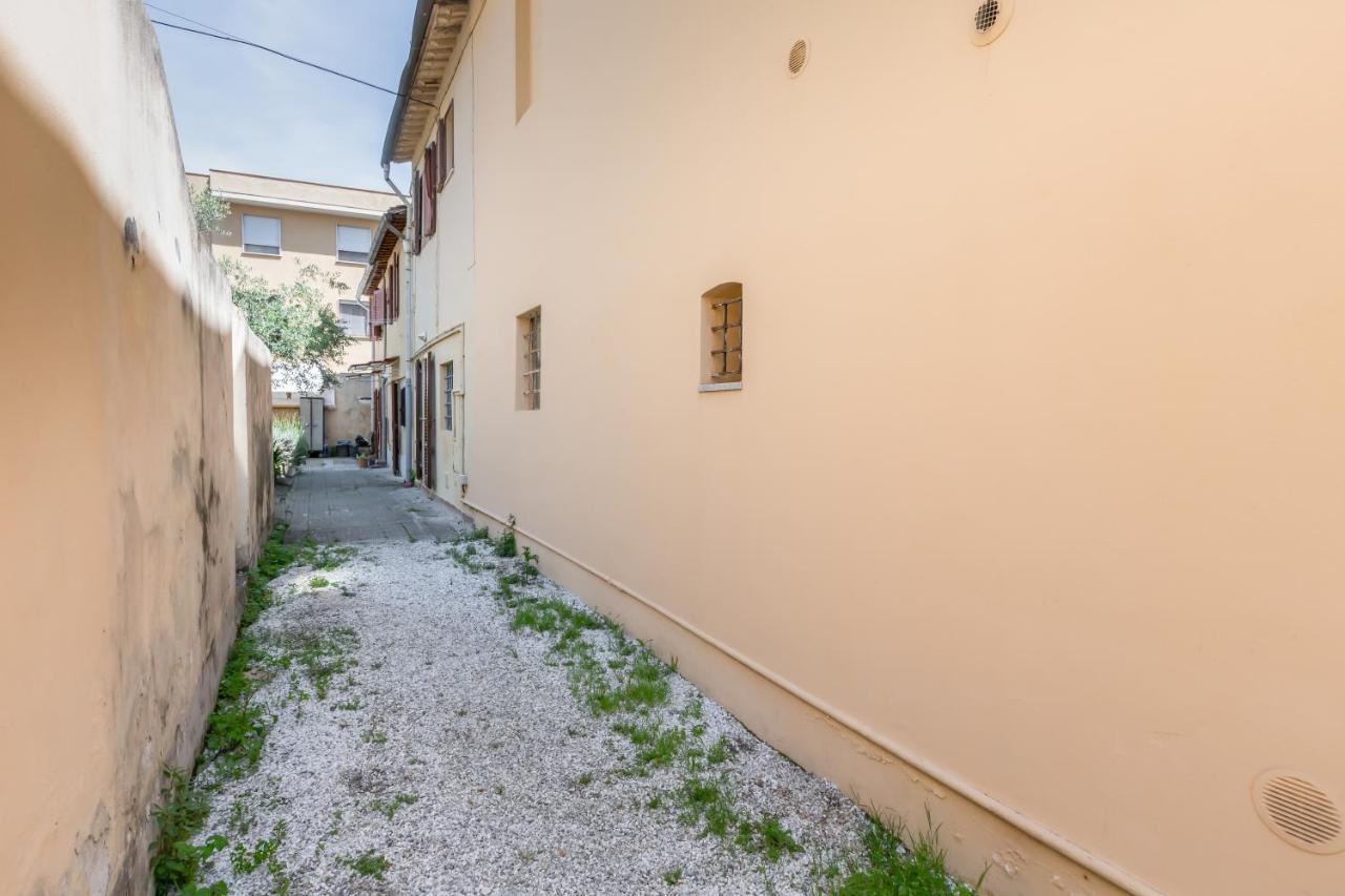 Cisanello Rock Apartment With Patio And Barbecue ピサ エクステリア 写真